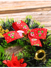 Görseli Galeri görüntüleyiciye yükleyin, Hanging Christmas Wreaths On Shop Windows And Doors