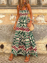 Carregar imagem no visualizador da galeria, Unique Beach Vacation Printed Halter Hem Dresses