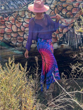 Laden Sie das Bild in den Galerie-Viewer, Slim Fit Hip-Hugging Printed Slit Maxi Skirt