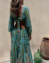 Laden Sie das Bild in den Galerie-Viewer, Surprised By You Printed Side Cutout Elastic Waist Maxi Dress