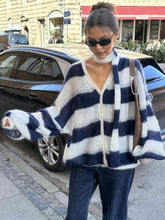 Carica l&#39;immagine nel visualizzatore di Gallery, Cozy Stripe Sweater Cardigan