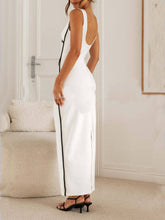 Laden Sie das Bild in den Galerie-Viewer, In The Heads Turn Line Trim Bodycon Stretch Maxi Dress