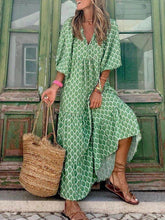 Carregar imagem no visualizador da galeria, Bohemian Printed Maxi Dress