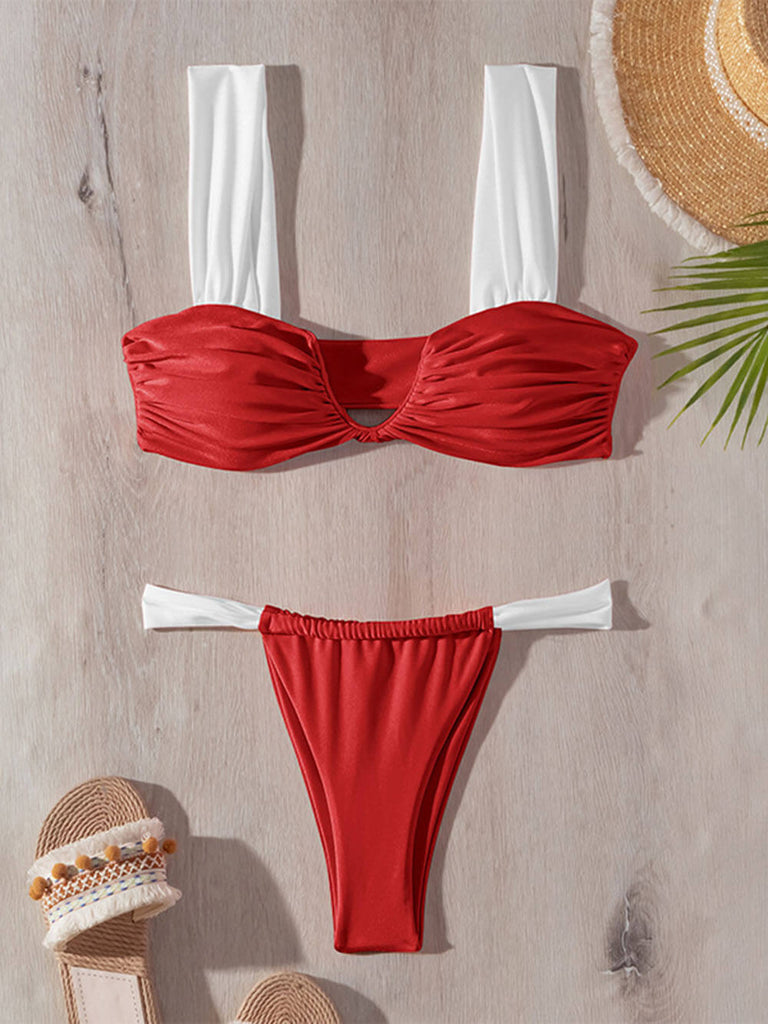 Ensemble de bikini à bretelles et blocs de couleurs