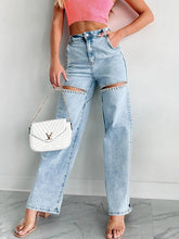 Load image into Gallery viewer, Rhinestone Detailed Distressed Straight Jeans