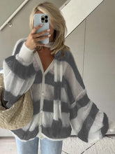Carica l&#39;immagine nel visualizzatore di Gallery, Cozy Stripe Sweater Cardigan