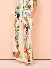 Indlæs billede til gallerivisning Satin Unique Print Elastic Waist Pocketed Wide Leg Pants