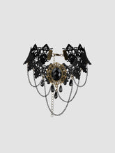 Laden Sie das Bild in den Galerie-Viewer, Dark Halloween Lace Rose Necklace