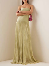 Carica l&#39;immagine nel visualizzatore di Gallery, Elegant Wrap-Breasted Pleated Maxi Dress