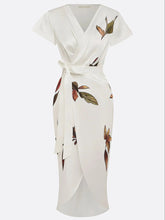 Lataa kuva Galleria-katseluun, White Leaf Short Sleeve Satin Wrap Sheath Midi Dress