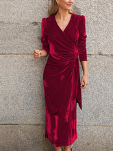 Lataa kuva Galleria-katseluun, French Elegance Velvet Midi Dress