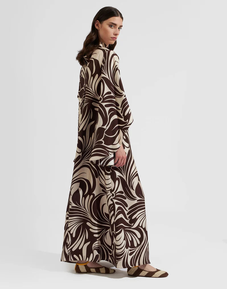 Long Flowing Casual and Fashionable Maxi Dress