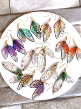 Laden Sie das Bild in den Galerie-Viewer, Butterfly Wing Handmade Earrings