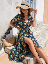 Laden Sie das Bild in den Galerie-Viewer, Beachy V-Neck Short Sleeve Dress with High Waist