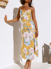 Carregar imagem no visualizador da galeria, Looming Tulips Midi Dress