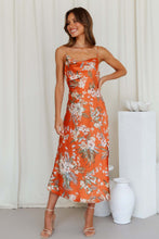 Carregar imagem no visualizador da galeria, Sexy Satin Slip Dress With Floral Print