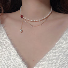 Lataa kuva Galleria-katseluun, Rose Flower Pearl Necklace