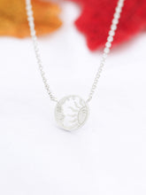 Carica l&#39;immagine nel visualizzatore di Gallery, &quot;SUN &amp; MOON&quot; Necklace