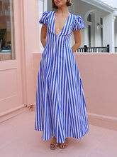 Load image into Gallery viewer, Bubble Sleeve In Stripe Wavy Maxi Dress