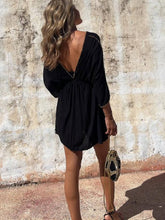 Laden Sie das Bild in den Galerie-Viewer, Features Gold-Trimmed V-Neck Bat-Sleeve Mini Dress