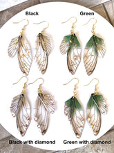 Carregar imagem no visualizador da galeria, Butterfly Wing Handmade Earrings