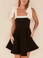 Laden Sie das Bild in den Galerie-Viewer, Ruth Black And White Patchwork Strappy Mini Dress