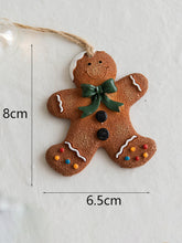 Carica l&#39;immagine nel visualizzatore di Gallery, Gingerbread Man Decorated With Christmas Decorations