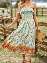 Laden Sie das Bild in den Galerie-Viewer, Smocked Printed Dress