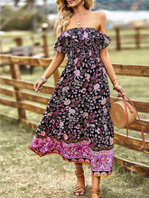 Laden Sie das Bild in den Galerie-Viewer, Smocked Printed Dress