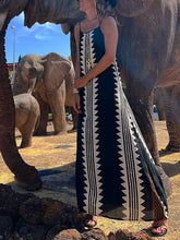 Laden Sie das Bild in den Galerie-Viewer, Take A Trip Ethnic Print Backless A-Line Maxi Dress