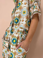 Carica l&#39;immagine nel visualizzatore di Gallery, Ethnic Print Fashionable Casual Top And Wide-Leg Pants Two-Piece Suit