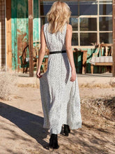 Carica l&#39;immagine nel visualizzatore di Gallery, Bohemian V-Neck Sleeveless Polka-Dot Maxi Dress