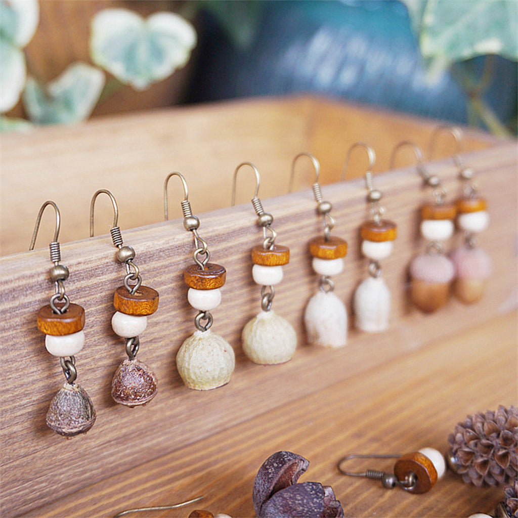 Boucles d'oreilles rétro en bois massif et fruits séchés faites à la main