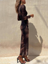 Laden Sie das Bild in den Galerie-Viewer, Charm Lady Mesh Overlay Tie Dye Print Long Sleeve Ruched Stretch Midi Dress