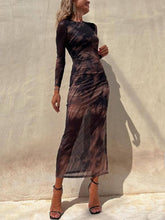 Laden Sie das Bild in den Galerie-Viewer, Charm Lady Mesh Overlay Tie Dye Print Long Sleeve Ruched Stretch Midi Dress