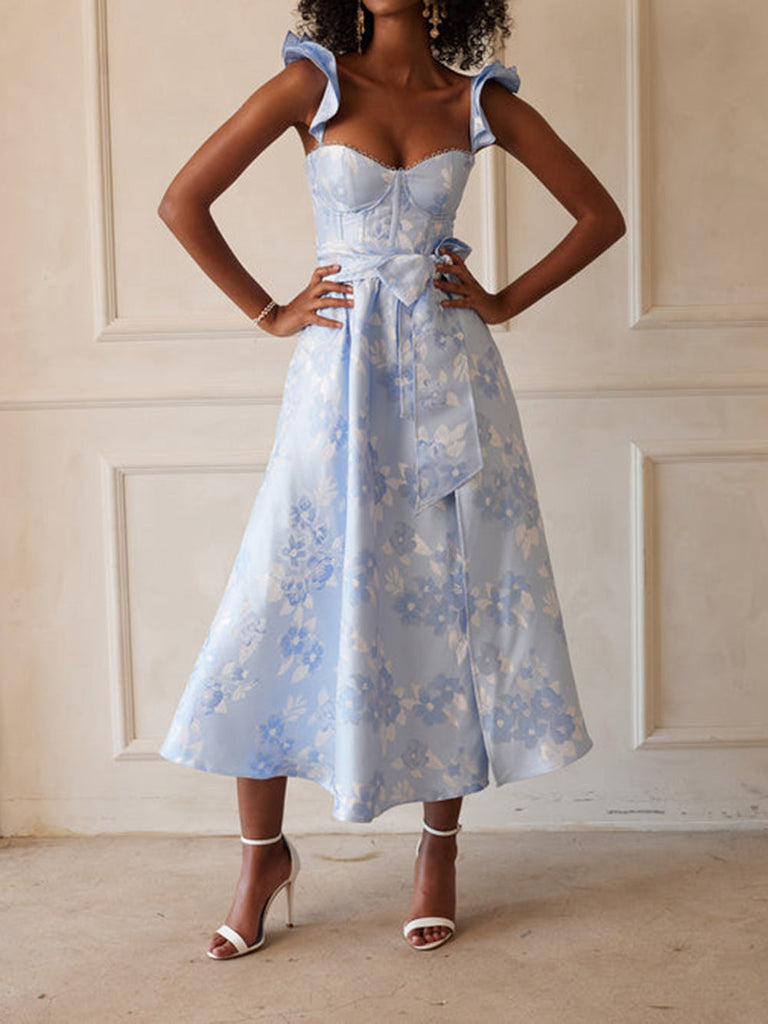 Robe imprimée à manches papillon et ceinture nouée à la taille