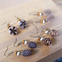 Görseli Galeri görüntüleyiciye yükleyin, Handmade Jewelry Retro Solid Wood Dried Fruit Earrings