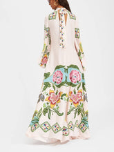 Görseli Galeri görüntüleyiciye yükleyin, Magnifico Printed Maxi Dress - Pebbled Sable