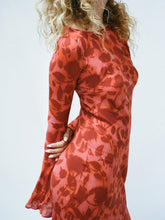 Load image into Gallery viewer, Moroccan Rose Fitted Long Sleeve Maxi Dress