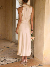 Carregar imagem no visualizador da galeria, Unique Bridesmaid Sleeveless High Neck Maxi Dresses