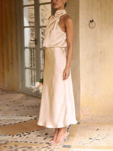 Carregar imagem no visualizador da galeria, Unique Bridesmaid Sleeveless High Neck Maxi Dresses