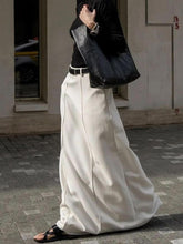 Laden Sie das Bild in den Galerie-Viewer, Commuting Loose A-Line Skirt