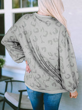 Indlæs billede til gallerivisning Leopard Print Off Shoulder Pullover Sweatshirt