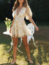 Laden Sie das Bild in den Galerie-Viewer, Chiffon Printed V-Neck Puff Sleeve Mini Dress