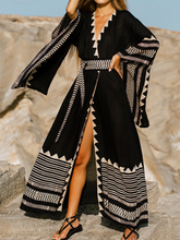 Lataa kuva Galleria-katseluun, Black Bohemia Slit Long Sleeve Beach Cover Up