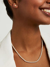 Carregar imagem no visualizador da galeria, Freshwater Pearl Necklace