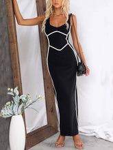 Laden Sie das Bild in den Galerie-Viewer, In The Heads Turn Line Trim Bodycon Stretch Maxi Dress