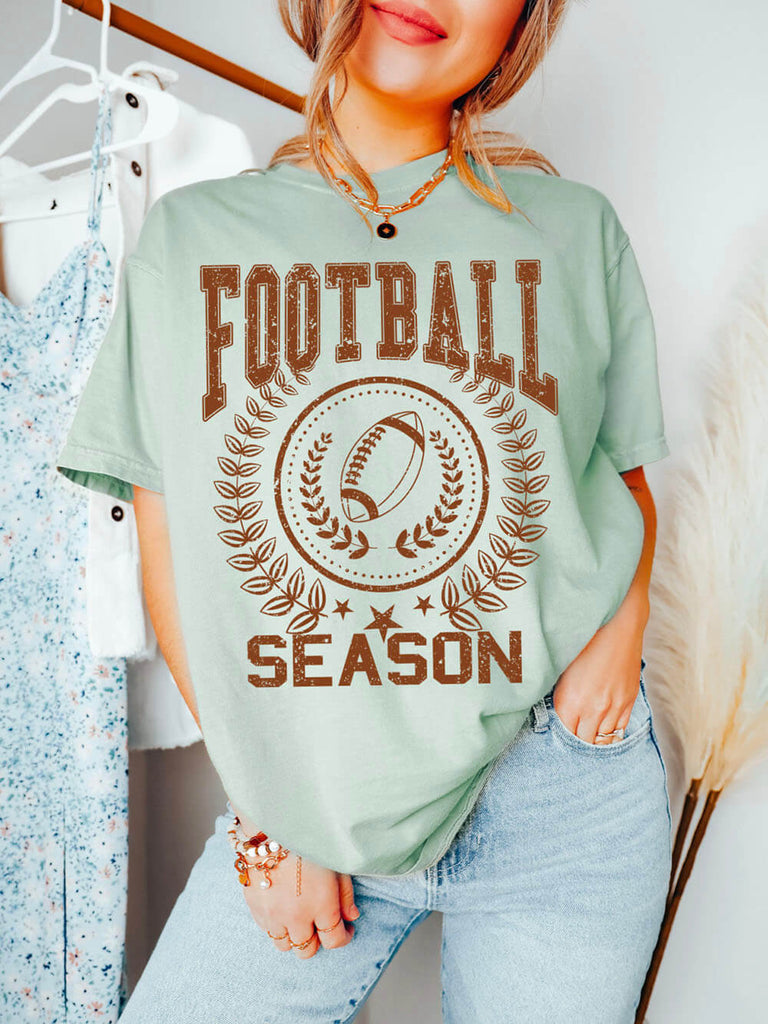 T-shirt mignon et tendance de la saison de football