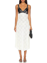 Laden Sie das Bild in den Galerie-Viewer, Floral Lace Leather Midi Dress