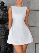 Laden Sie das Bild in den Galerie-Viewer, Backless Sleeveless Mini Dress